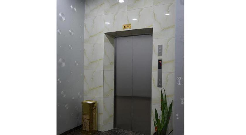 Id 호텔 야야산 세가마트 외부 사진